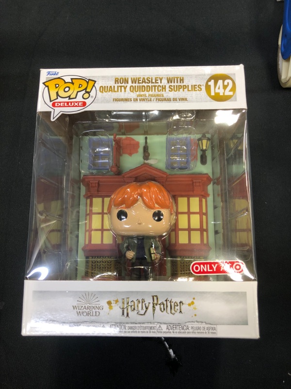 Photo 2 of Funko POP! Deluxe Ron Weasley with Quality Quidditch Supplies #142

