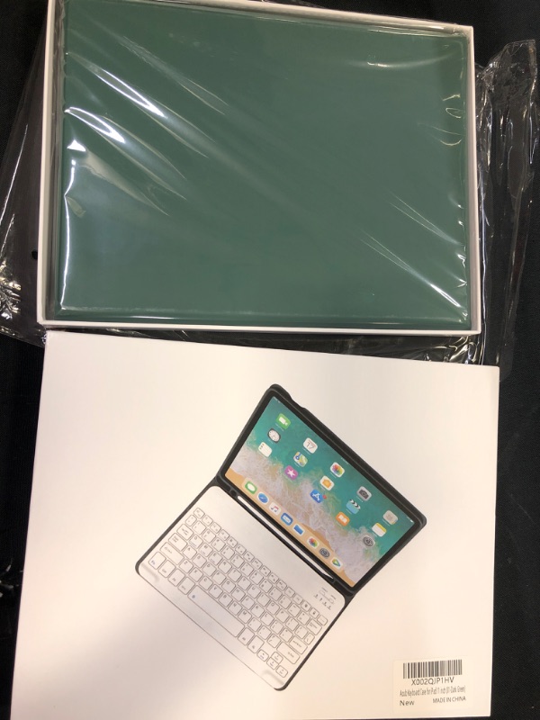 Photo 2 of Aoub Case for iPad Pro 11 3rd/2nd/1st Generation, Stand Folio Detachable Wireless Bluetooth Keyboard Cover Soft TPU Back Case with Pencil Holder for iPad Pro 11 inch 2021/2020/2018, Dark Green
