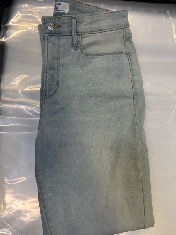 Photo 2 of DENIZEN® from Levi's® Women's Ultra-High Rise Super Skinny Jeans
SIZE 12/31W
