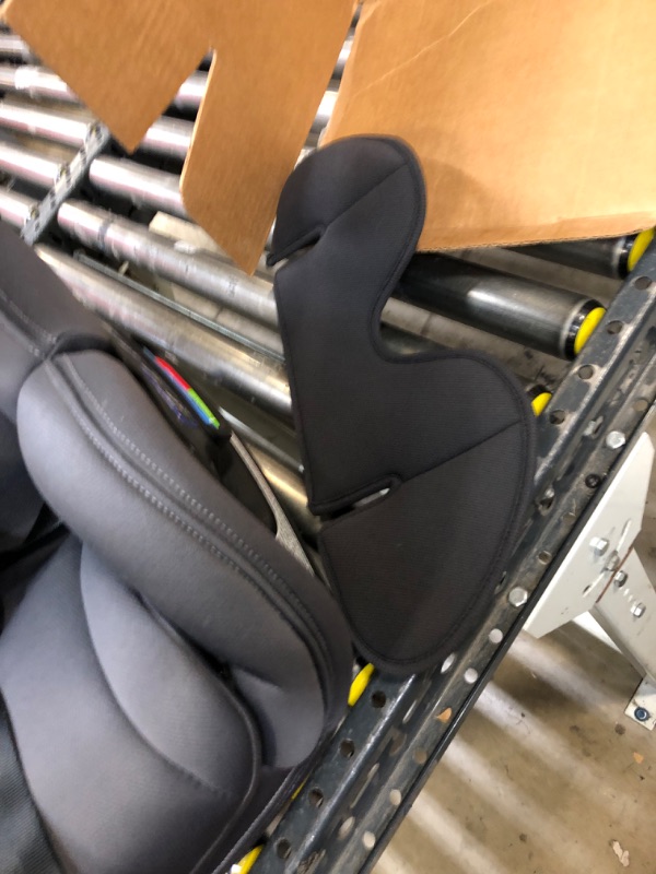 Photo 4 of Britax Boulevard ClickTight Convertible Car Seat 2 Layer Impact Protection - Rear and Forward Facing - 5 to 65 Pounds