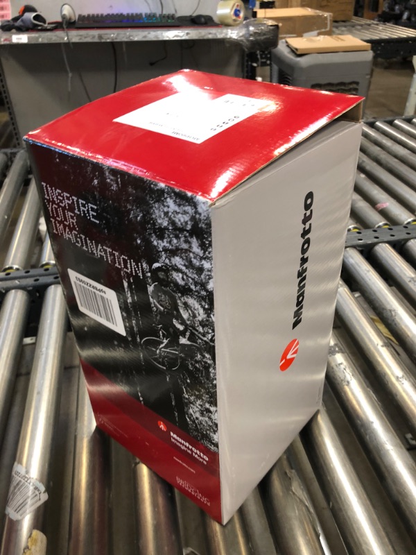 Photo 1 of Manfrotto 502 Video Head MVH502AH - Manfrotto Video Head with Flat Base and Fixed Lever, Video Head for Compact Video Cameras and DSLR Cameras, for Filming, Videography, Content Creation, Vlogging, Live Streaming
