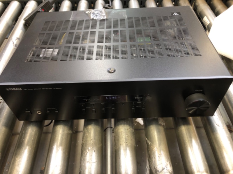 Photo 1 of yamaha stereo receiver R-S202