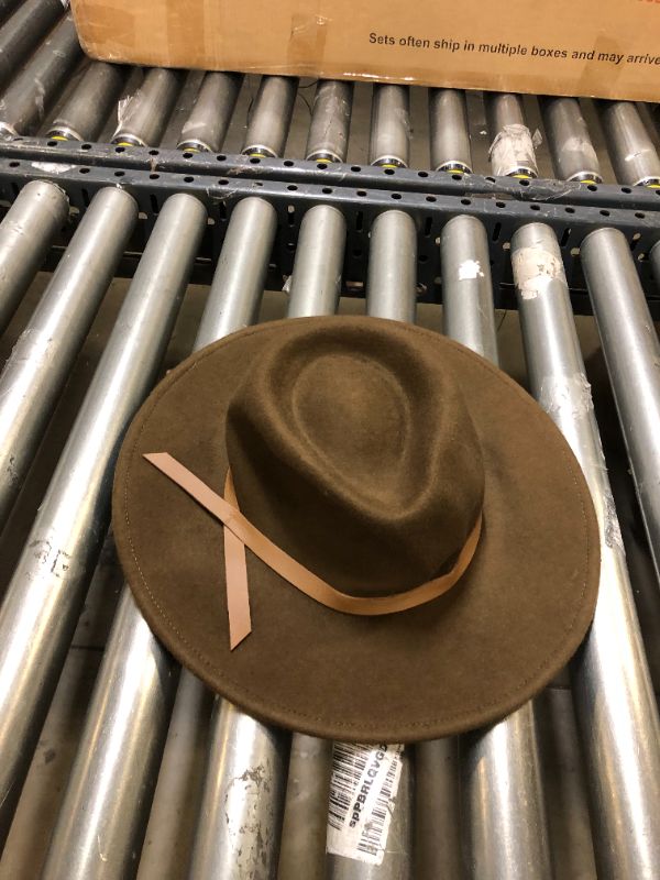 Photo 1 of SOMBRERO MARRON UNIVERSAL THREAD
