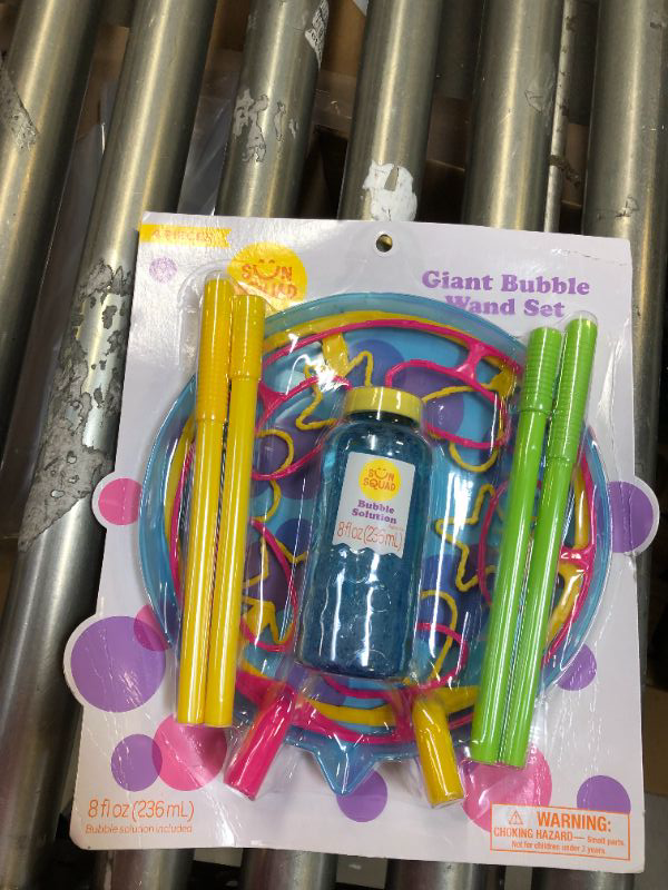 Photo 1 of 2-----Amazing bubbles 2 Giant HUGE Bubble Wands in One Package With 240ml Bubble Solution Blue
