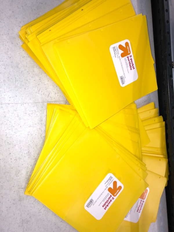 Photo 1 of 100 + PCS OF Pocket Plastic Folder S , Yellow - up&up , TEACHER / SCHOOL SUPPLIES 