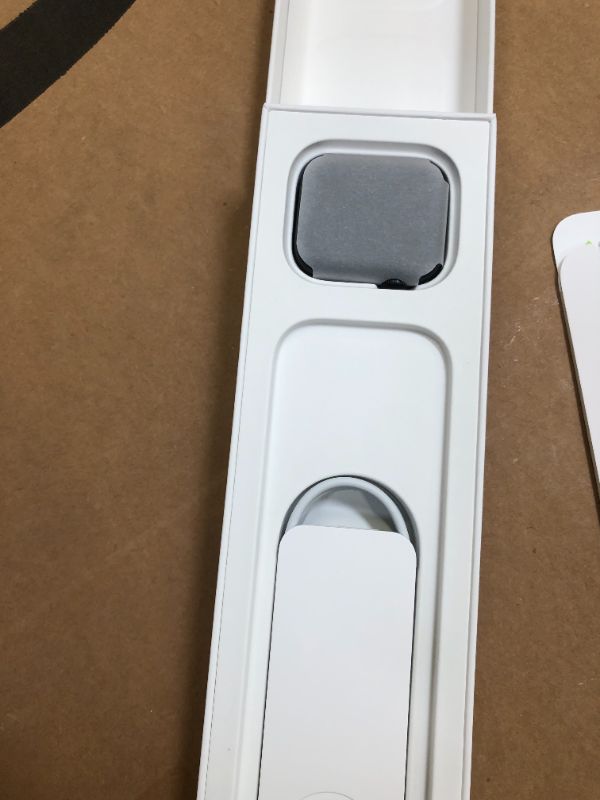 Photo 5 of Apple Watch SE GPS Aluminum Case with Sport Band (2022, 2nd Generation)----factory sealed 

