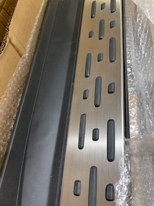 Photo 6 of YITAMOTOR 4 inch Running Boards Compatible with 2014-2019 Toyota Highlander, Side Step Nerf Bar, Box Packaging Damaged, Moderate Use, Scratches and Scuffs on item

