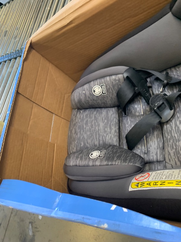 Photo 5 of Cosco Mighty Fit Convertible Car Seat - Heather Onyx, Box Packaging Damaged, Minor Use, Minor Scratches and Scuffs
