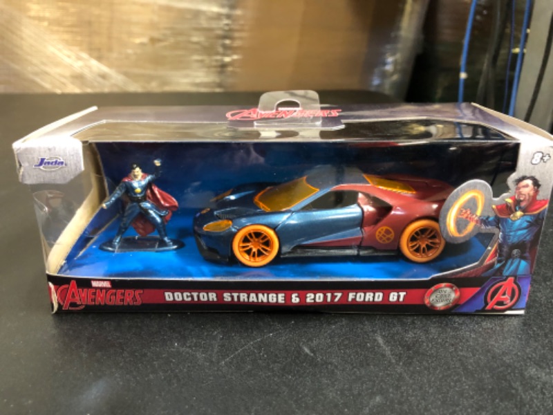 Photo 2 of 2017 Ford GT and Doctor Strange Diecast Figurine Avengers Marvel Series
