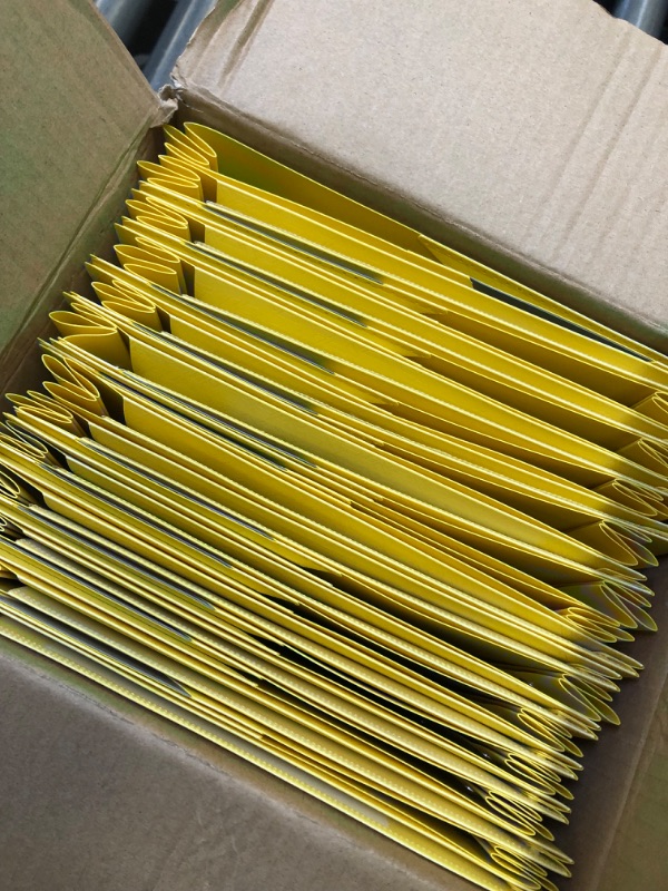 Photo 4 of Box of 22 count, Five Star 2 Pocket Plastic Folder with Prongs Yellow