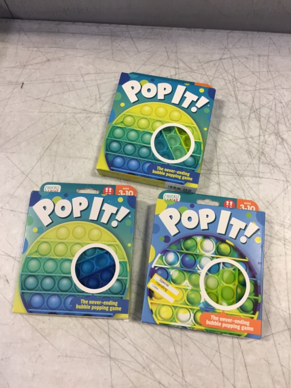 Photo 2 of Chuckle & Roar Pop It! Blue Green Bubble Popping Sensory Fidget Toy Game Ages 3+
3 PCK