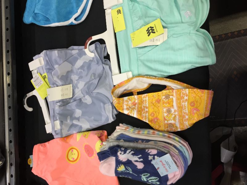 Photo 3 of BAG LOT OF 9 GIRLS CLOTHING ITEMS DIFFERENT STYLES AND SIZES --SOLD AS IS ---