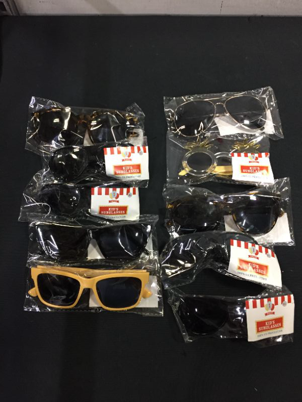 Photo 1 of 10 PACK OF SUNGLASSES -DIFFERENT STYLES AND COLORS ---SOLD AS IS ---