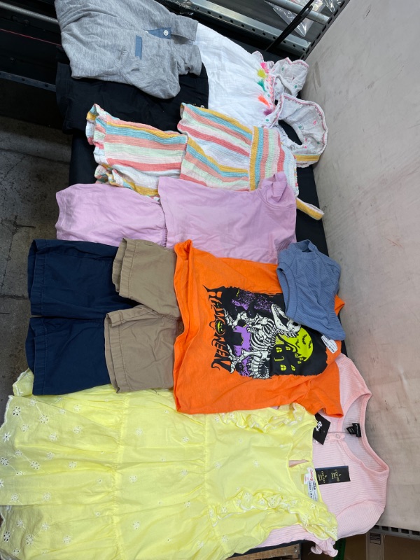 Photo 1 of BAG LOT, MISC CHILDREN'S CLOTHING, VARIOUS SZIZES