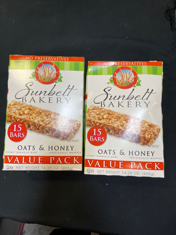 Photo 2 of 2 BOXES Sunbelt Bakery Oats & Honey Chewy Granola Bars, Value Pack, 1.0 OZ, 15 Count (1 Box)
EXP 10/09/22