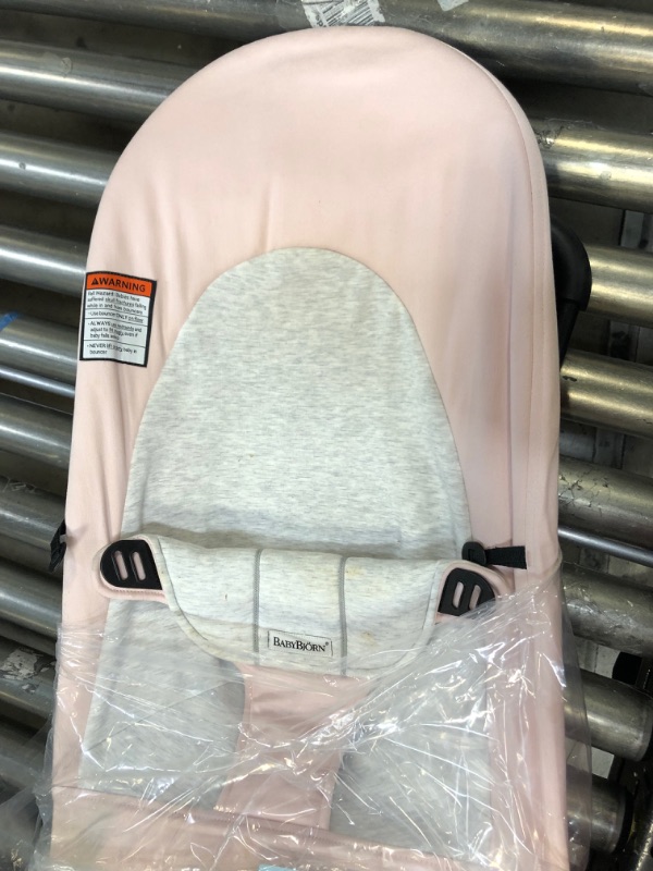 Photo 2 of BABYBJORN Bouncer Balance Soft - Light Pink/Gray