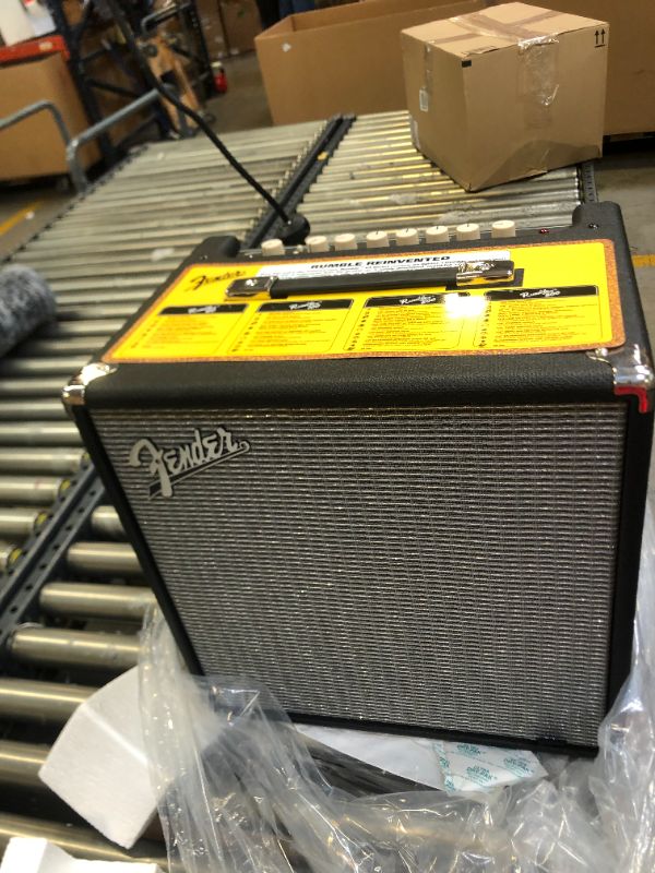 Photo 4 of Fender Rumble 40 V3 Bass Combo