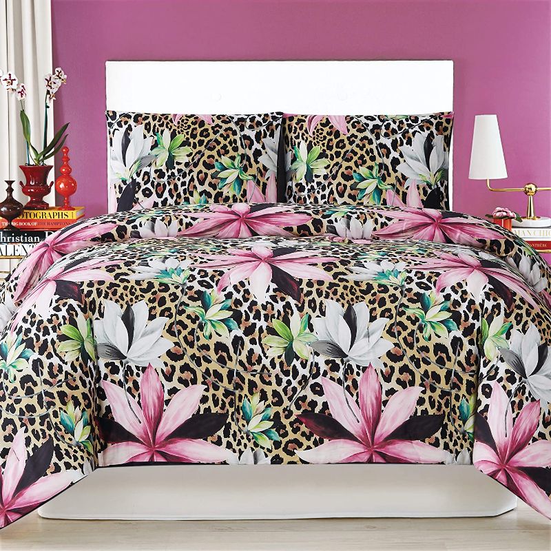 Photo 1 of Christian Siriano Tahiti Comforter Set Collection ------- NEEDS CLEANING