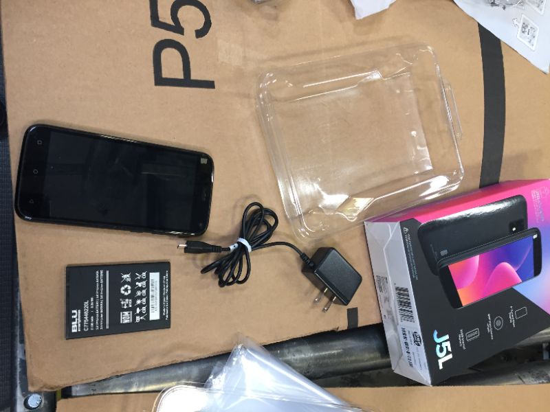Photo 1 of BLU J5L 32GB GSM Unlocked Android Smart Phone - Black
BATTERY IS NOT IN PHONE HAVE TO PUT IT IN