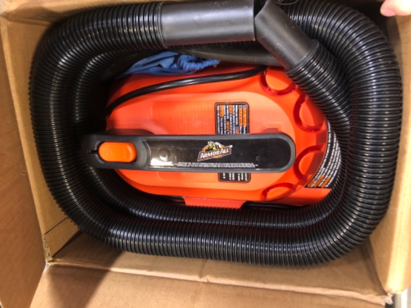 Photo 3 of Armor All, AA255 , 2.5 Gallon 2 Peak HP Wet/Dry Utility Shop Vacuum , Orange
USED, TURNS ON.