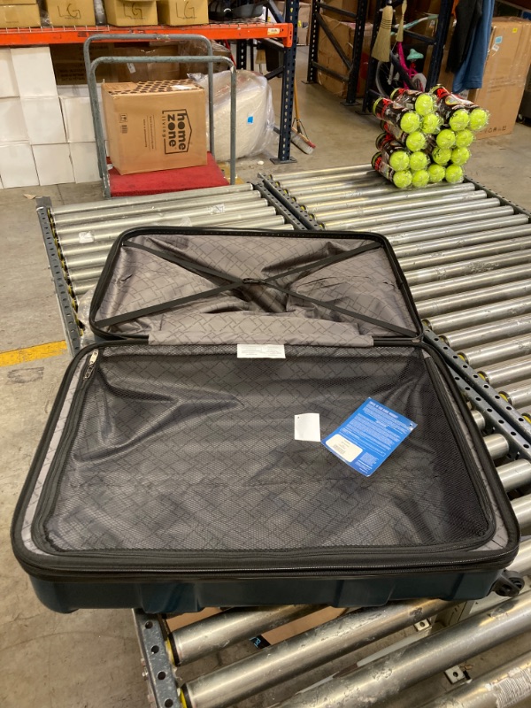 Photo 3 of Centric 28-Inch Hard-Side Spinner Suitcase