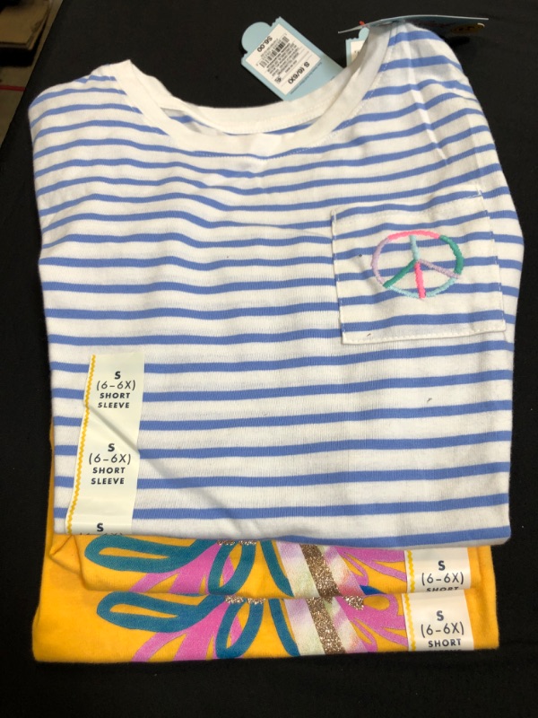 Photo 3 of 2 PK Girl' Tropical Bird Hort Leeve Graphic T-hirt - Cat & Jack™--Girl' Triped Hort Leeve Pocket T-hirt - Cat & Jack™- SIZE S

