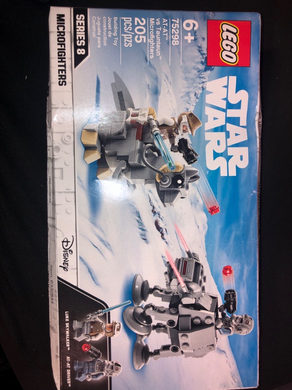 Photo 2 of LEGO Star Wars - at-at™ Contra Microfighters Tauntaun