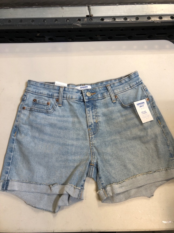 Photo 2 of DENIZEN from Levi's Women's Mid-Rise 5 Jean Shorts - SIZE 4
