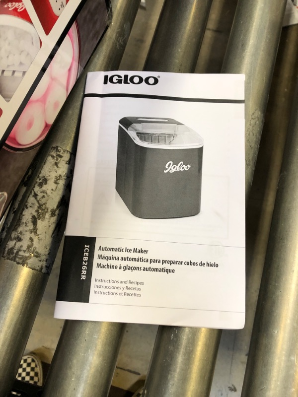 Photo 3 of Igloo 26-Pound Portable Ice Maker, Retro Red Iceb26rr