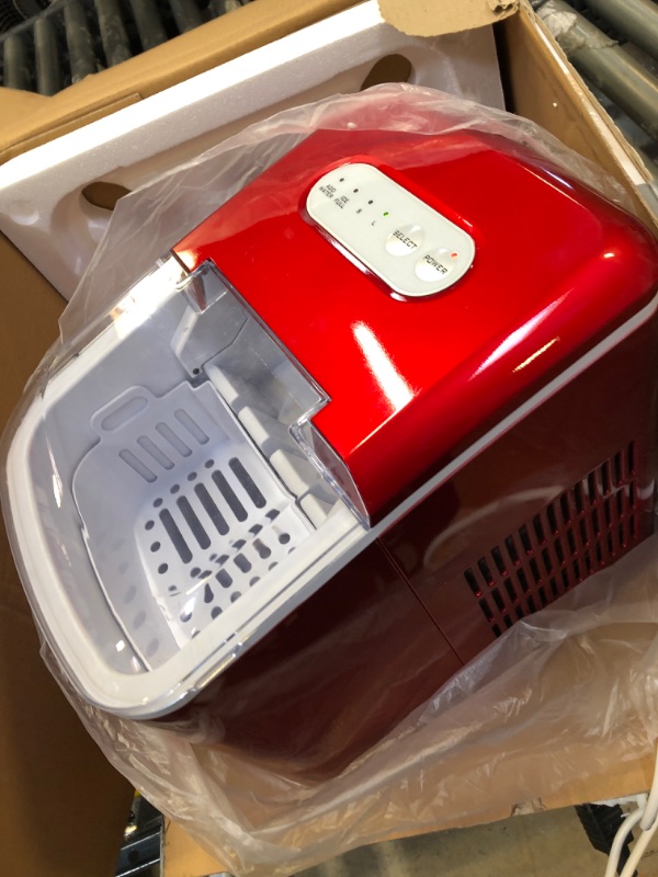 Photo 2 of Igloo 26-Pound Portable Ice Maker, Retro Red Iceb26rr