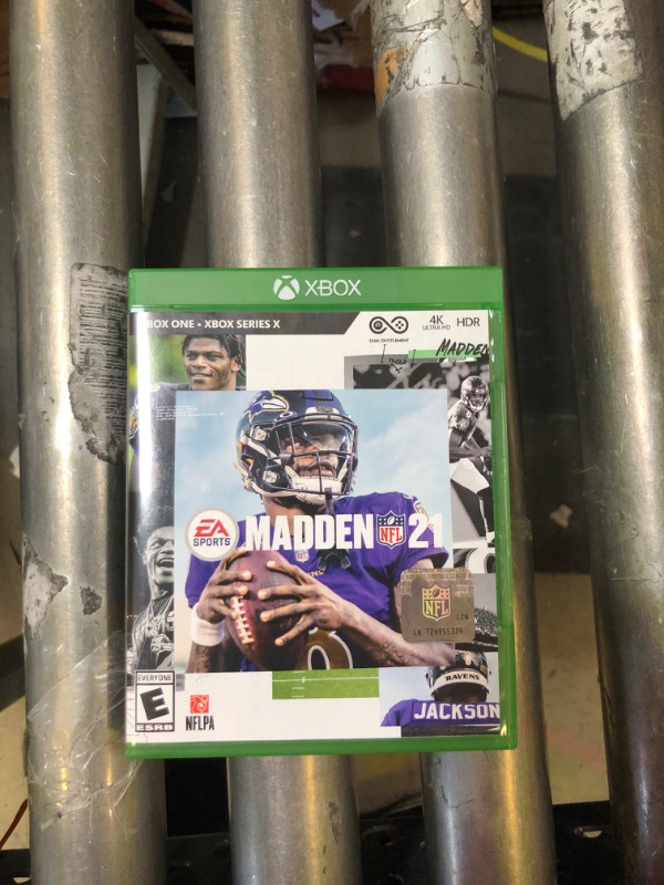 Photo 1 of Madden NFL 21 - Xbox One