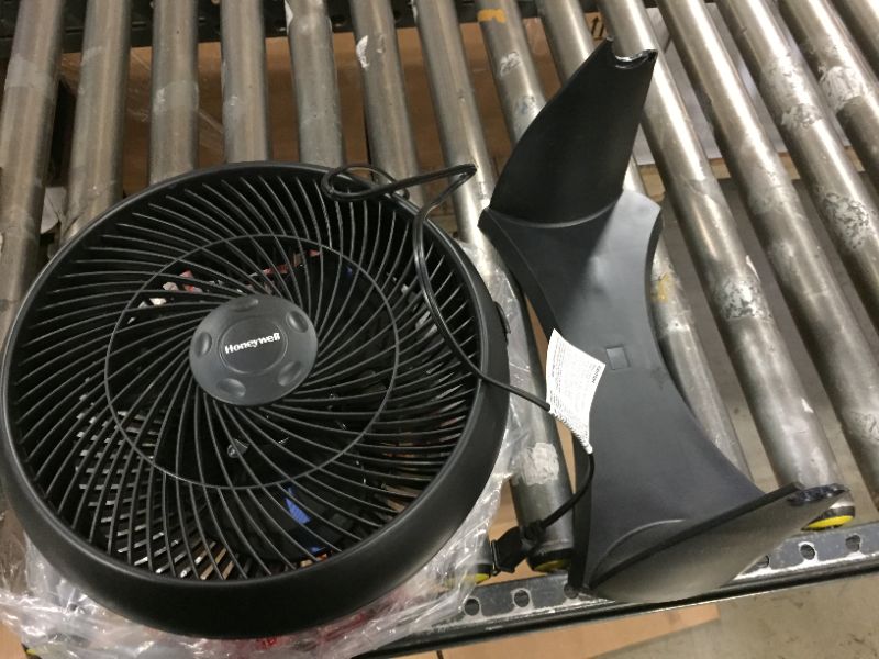 Photo 2 of 12 in. 3 Speed Honeywell Turbo Force Whole Room Air Circulator Fan
