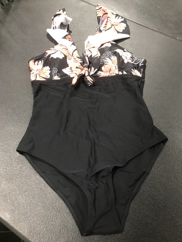 Photo 1 of 1 piece Women's Swim Suit Size Medium