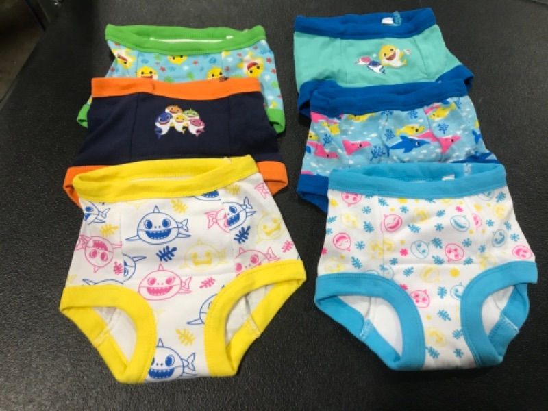 Photo 1 of Children's Underwear 6 pack Size 2T