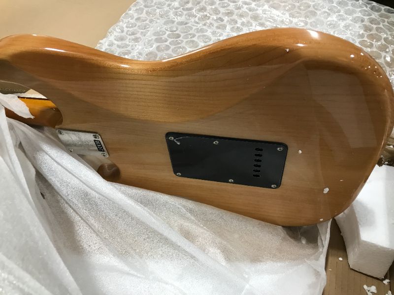 Photo 3 of Squier by Fender Classic Vibe 70's Stratocaster Electric Guitar - Laurel Fingerboard - Natural
