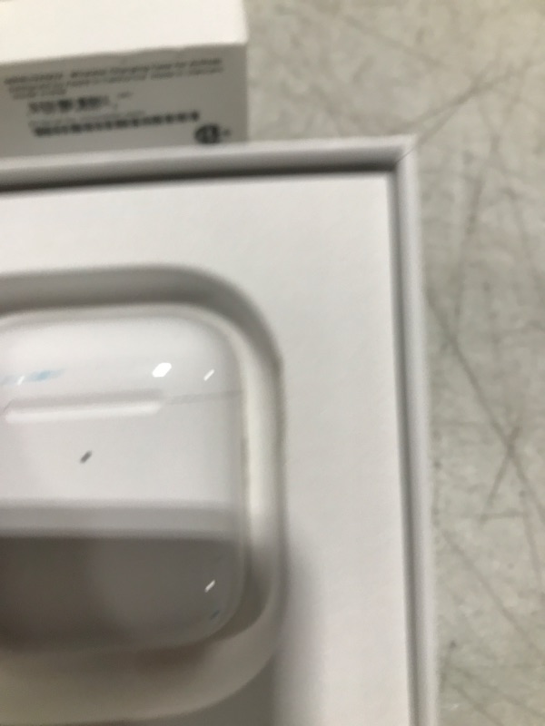 Photo 4 of Apple Wireless Charging Case for AirPods