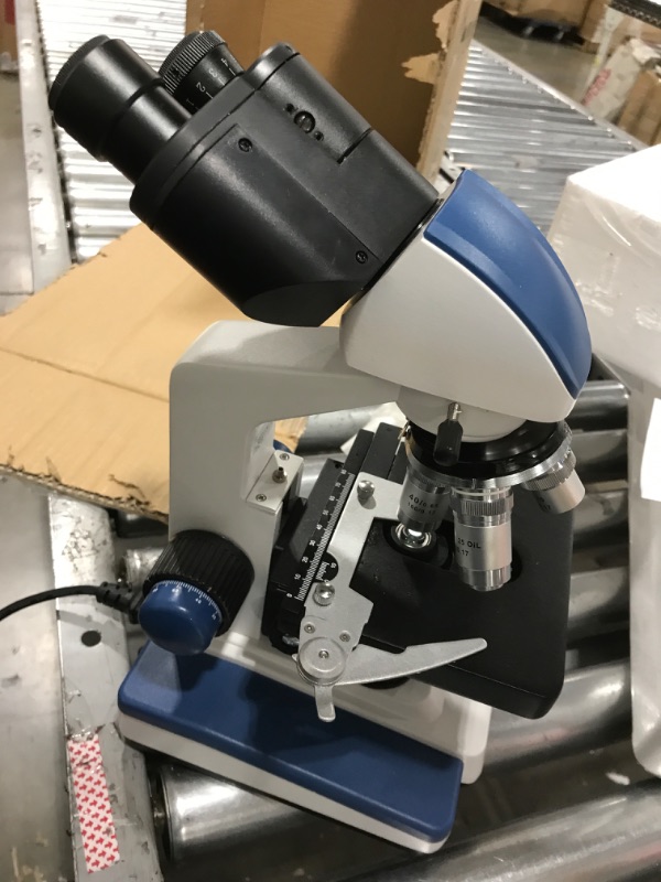 Photo 2 of AmScope B120 Siedentopf Binocular Compound Microscope, 40X-1000X Magnification, Brightfield, LED Illumination, Abbe Condenser, Double-Layer Mechanical Stage
