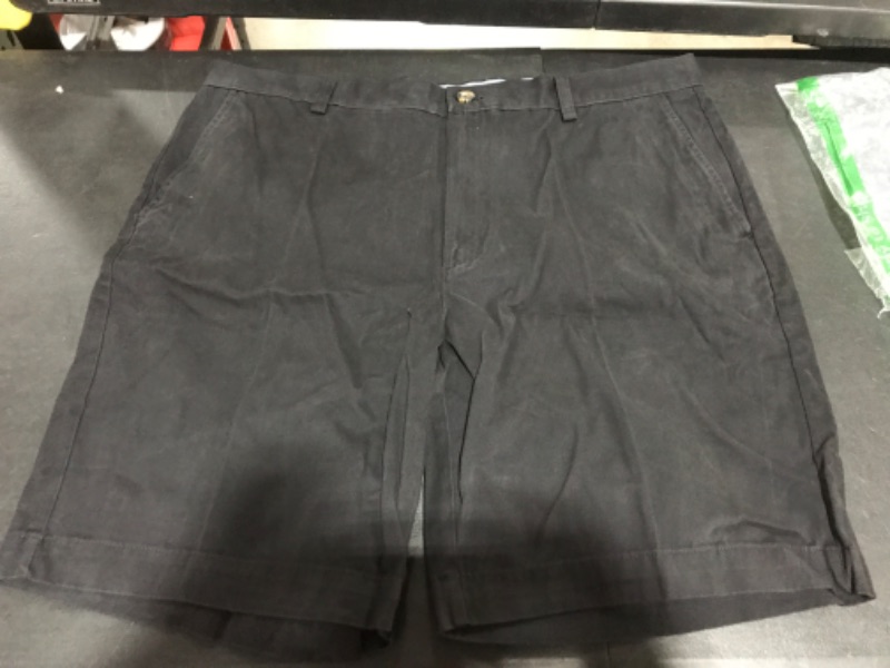 Photo 2 of Amazon Essentials Men's Classic-Fit 9" Short 38 Black