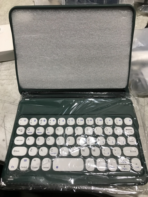 Photo 1 of Smart keyboard case for iPad mini 6 (2021)