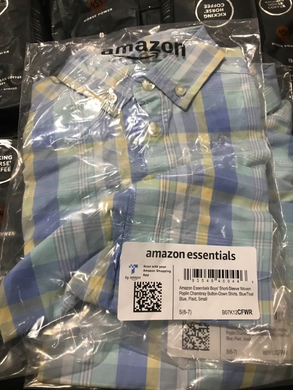 Photo 1 of Amazon Essentials Boys and Toddlers' Short-Sleeve Woven Poplin Chambray Button-Down Shirt Small Blue/Teal Blue, Plaid