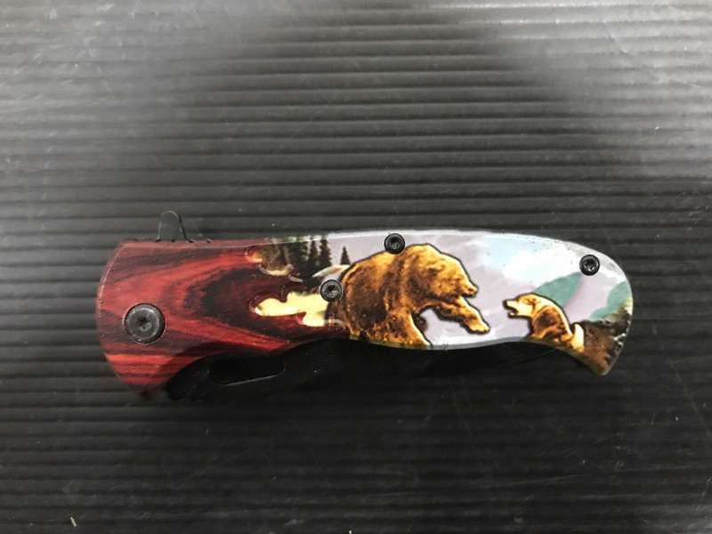 Photo 1 of 3.5" Blade- Folding pocket knife-wilderness bears