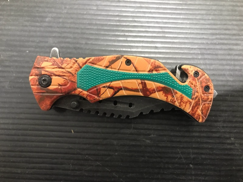 Photo 2 of 3.5" Blade- Folding outdoor hunting knife