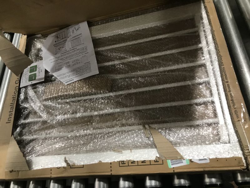 Photo 1 of Fairy Baby Narrow Baby Gate for Doorway Stair 22.8"-25.5" Wide Pressure Mounted Pet Gate Walk Thru Child Safety Gate White White 22.8"-25.50"