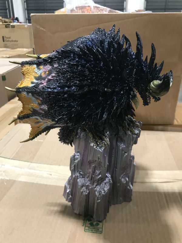 Photo 3 of Capcom Monster Hunter: Arch-Tempered Nergigante Figure Builder Creator's Model, Multicolor