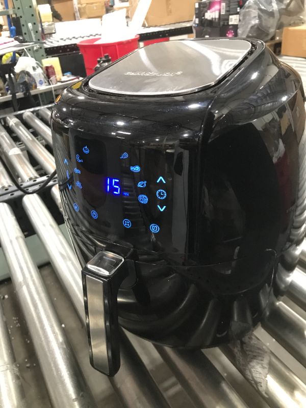 Photo 2 of 8-in-1 5.8 Qt. Black Electric Air Fryer with Recipe Book