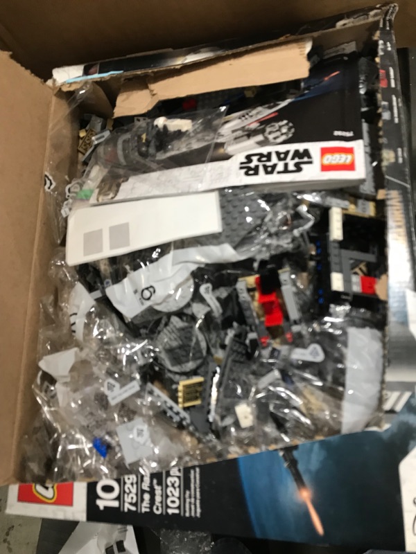 Photo 2 of LEGO Star Wars The Razor Crest 75292 Building Toy Set for Kids, Boys, and Girls Ages 10+ (1023 Pieces) Frustration-Free Packaging