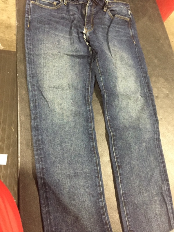 Photo 1 of AMAZONS ESSENTIALS JEANS SIZE 30W X32L UNISEX