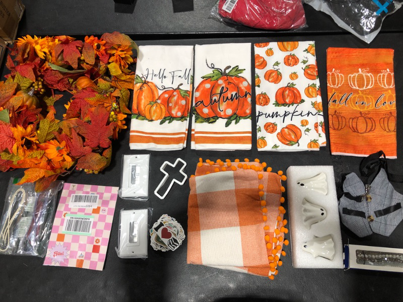 Photo 2 of 15 PIECE FALL MISCELLANEOUS BUNDLE 
ITEMS ARE USED/NEW 