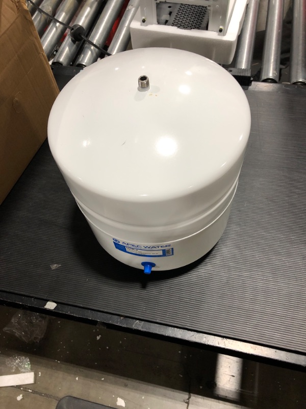 Photo 3 of APEC Water Systems TANK-4 4 Gallon Residential Pre-Pressurized Reverse Osmosis Water Storage Tank,White
