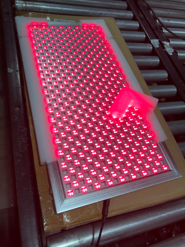 Photo 3 of Allisable Red Light Therapy Panel, Deep Red 660nm and Near Infrared 850nm Light Combo(646 LEDs)